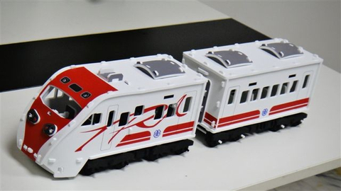 3D 普悠玛火车拼图组